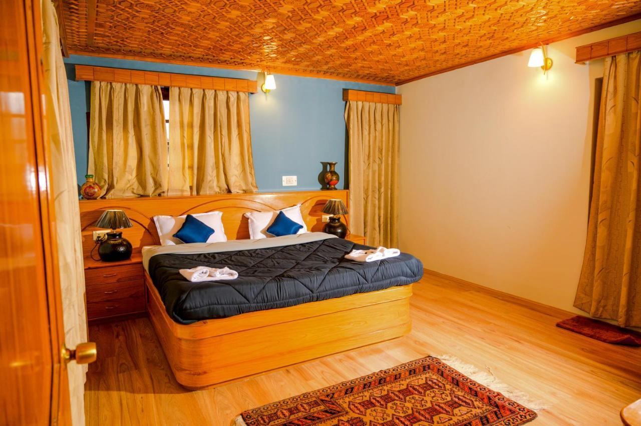 Hotel Peaceful Mornings Srinagar Ngoại thất bức ảnh